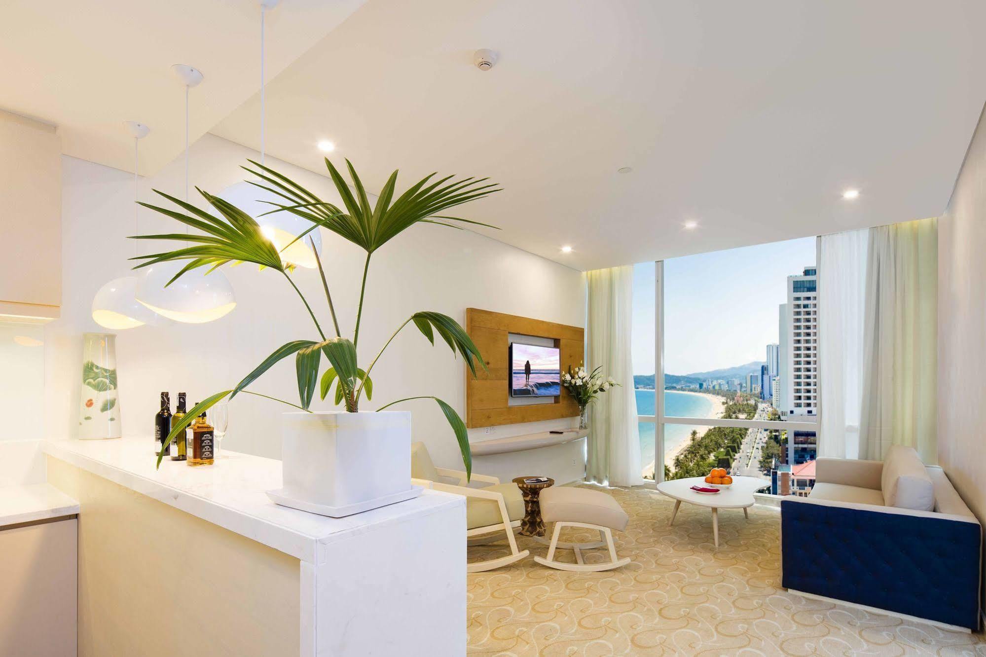 Diamond Bay Hotel