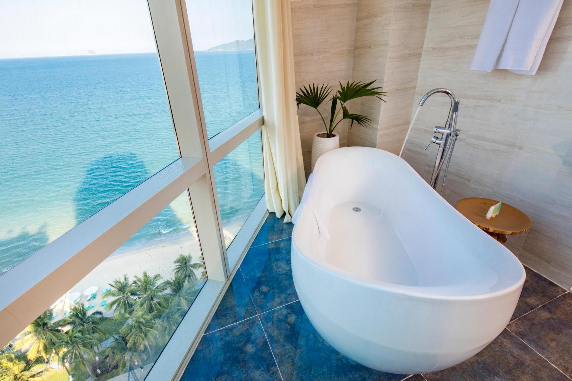 Hotel Diamond Bay 5*